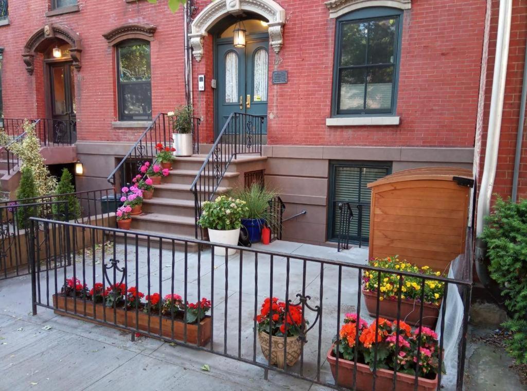 Historic 1869 Brownstone 15 Min To Nyc Downtown Apartamento Jersey City Exterior foto